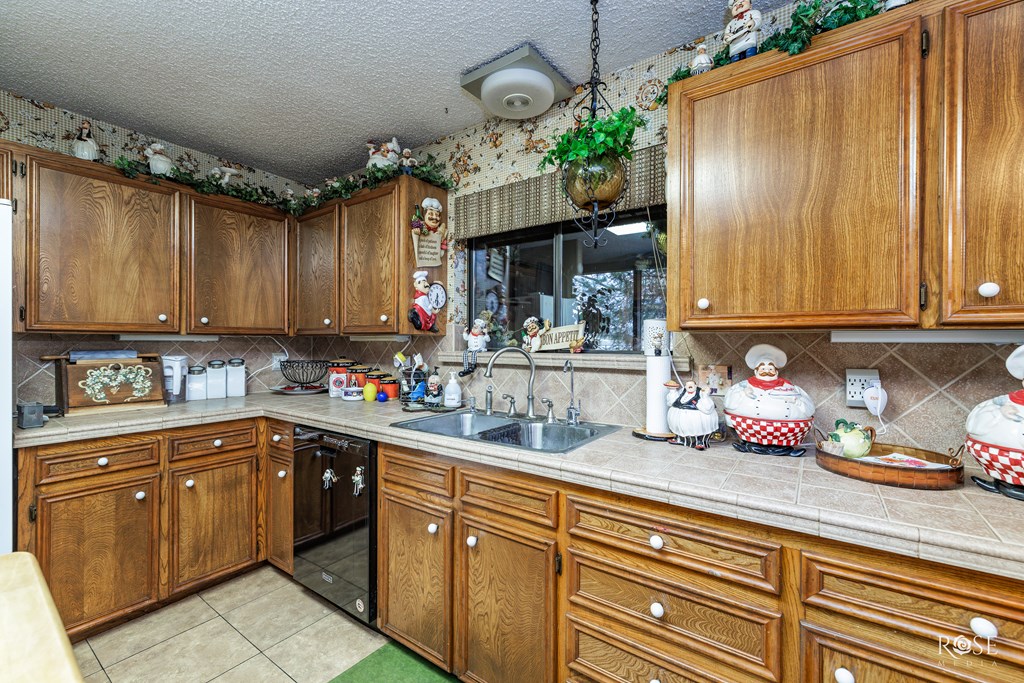 8638 Rainey Rd Property Photo 8