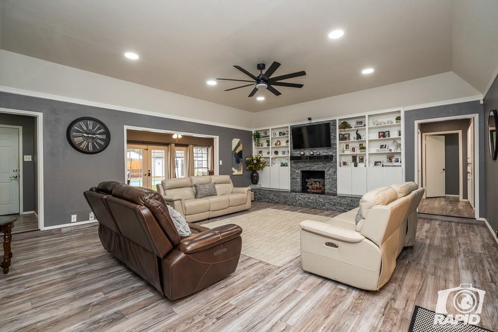 3201 Oak Mountain Trail Property Photo 2