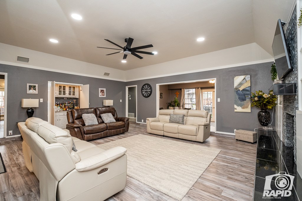 3201 Oak Mountain Trail Property Photo 9