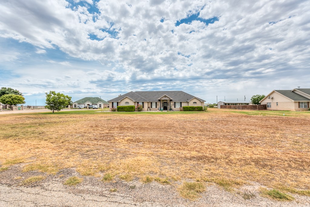 7593 Plantation Court Property Photo 7