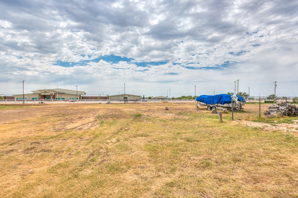 7593 Plantation Court Property Photo 10