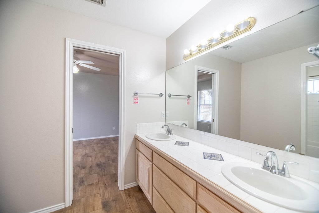7593 Plantation Court Property Photo 32