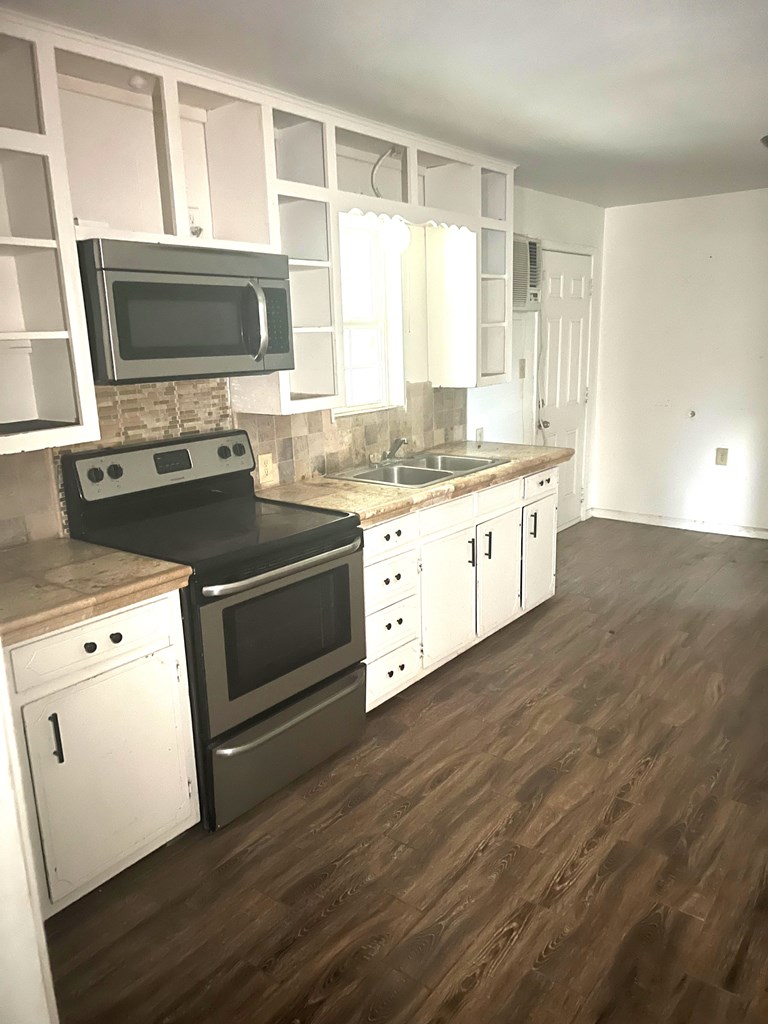 1302 Kilborn Property Photo 9