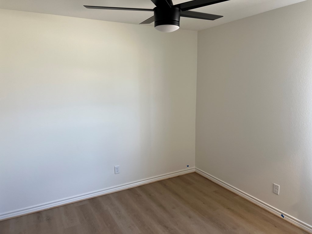 1205 Luna St Property Photo 9