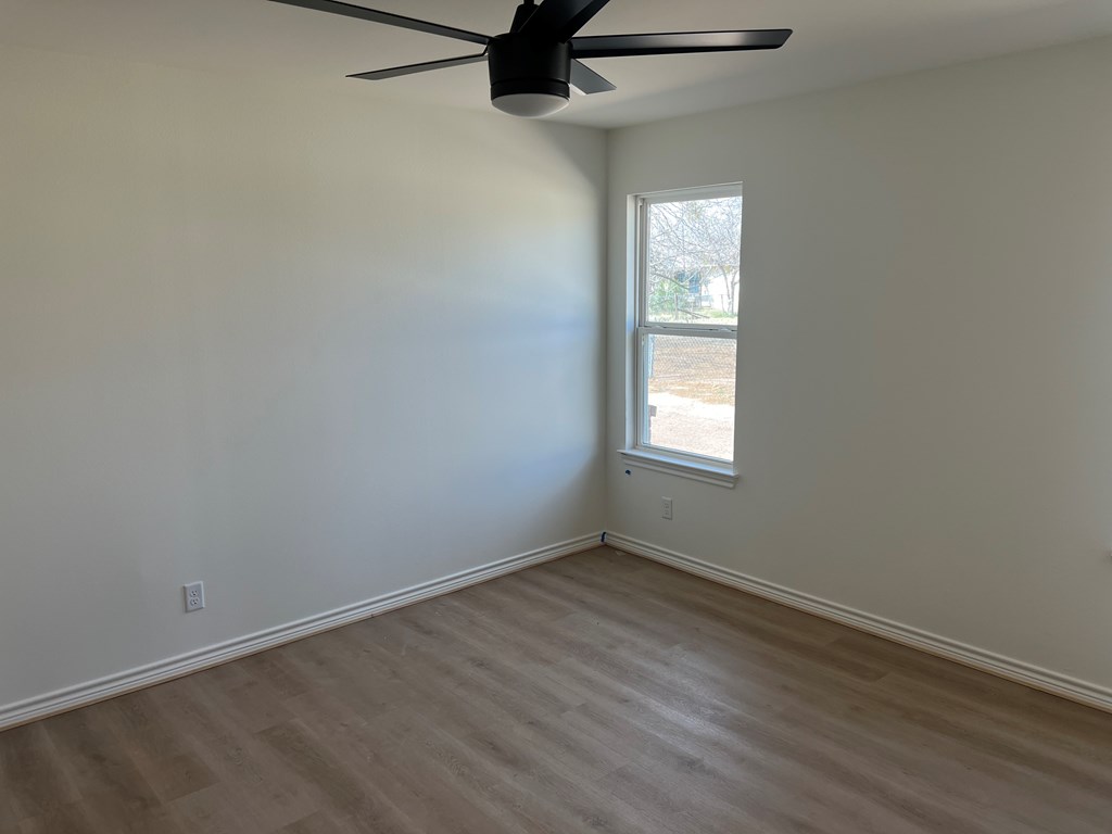 1205 Luna St Property Photo 14