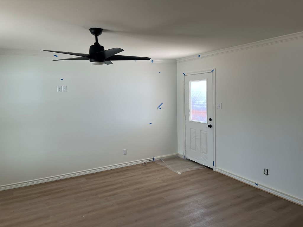 1205 Luna St Property Photo 16