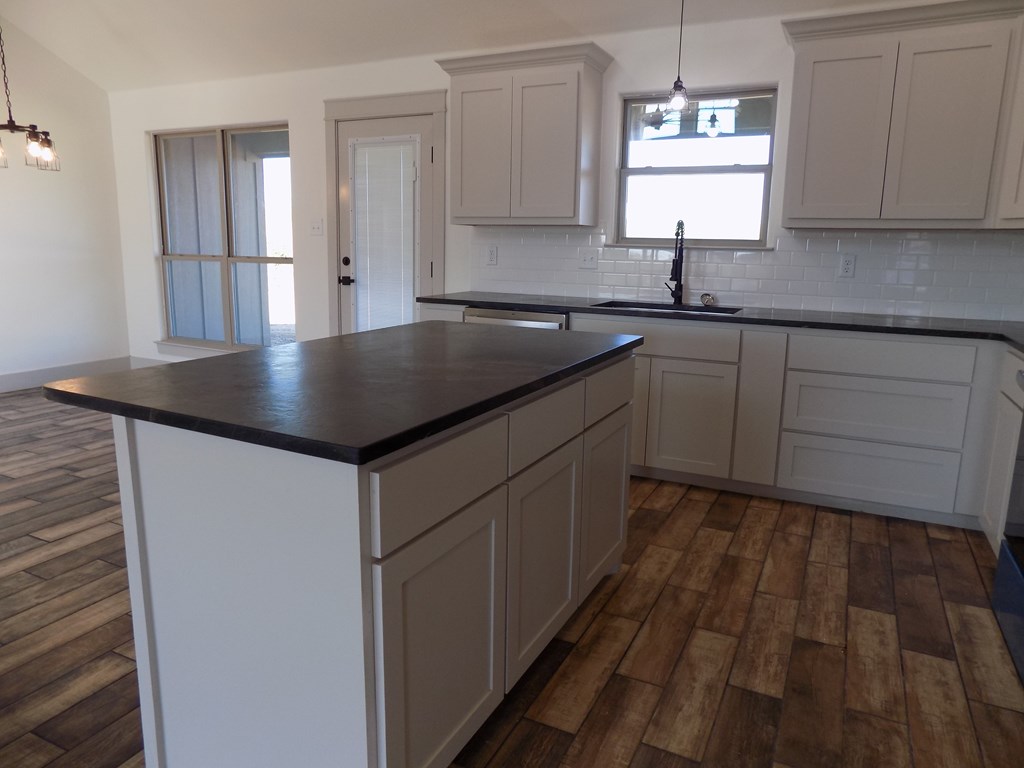 3018 Reindeer Run Property Photo 12
