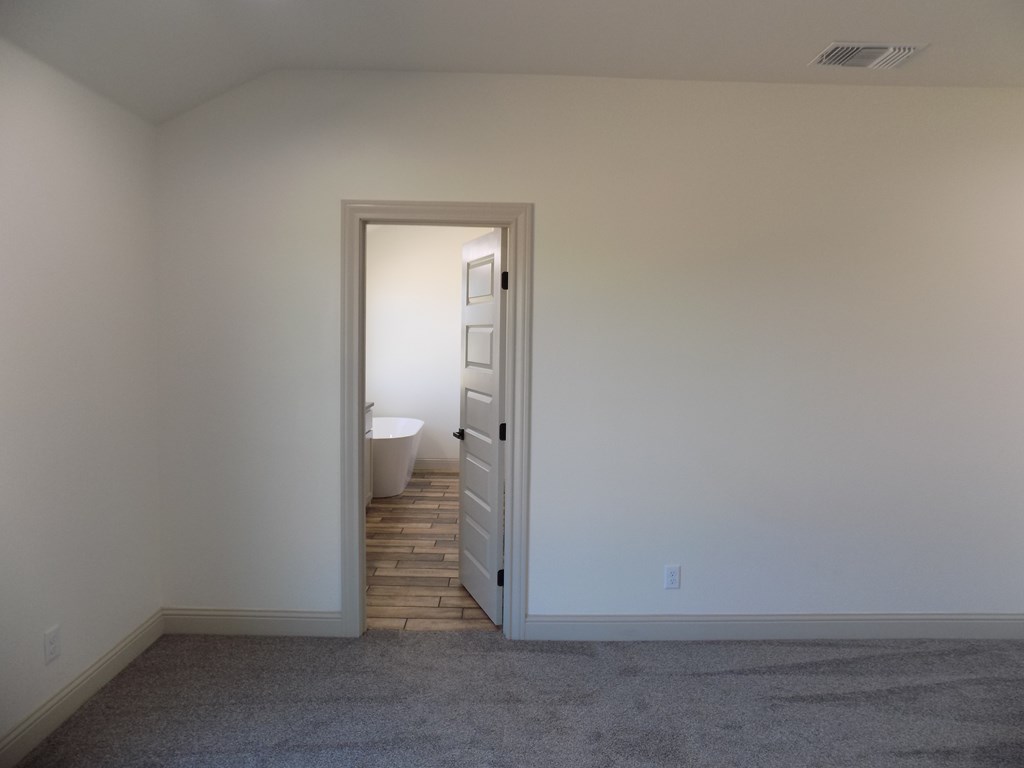 3018 Reindeer Run Property Photo 16