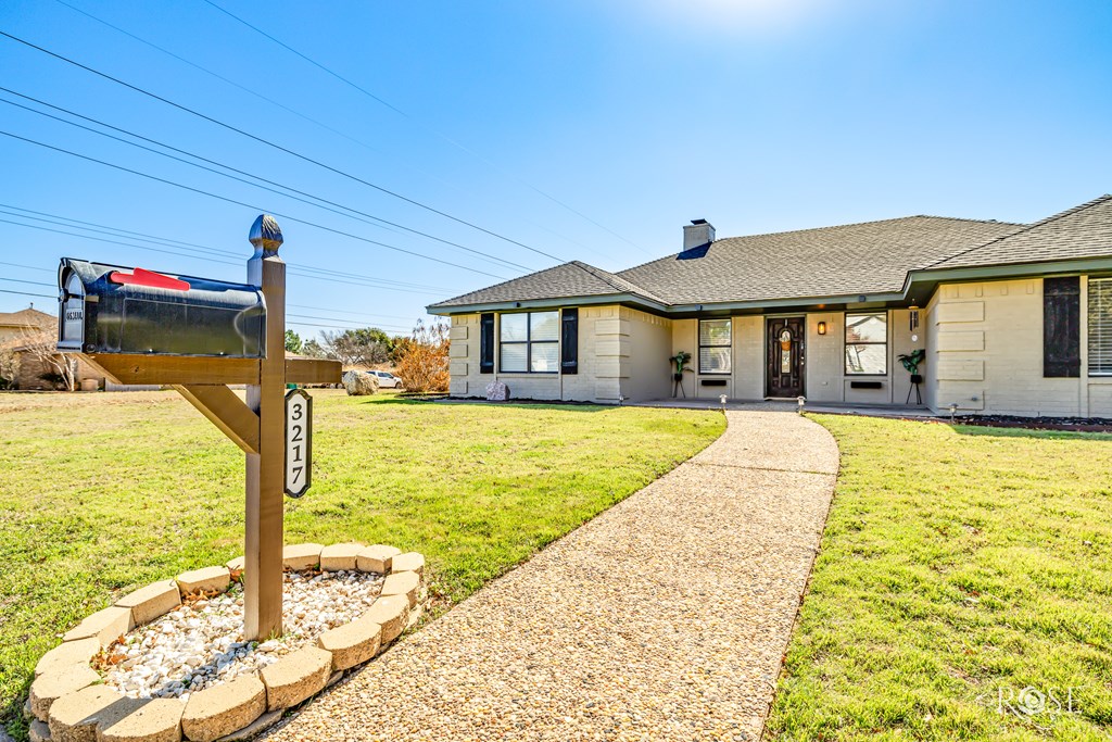 3217 Grandview Dr Property Photo 5