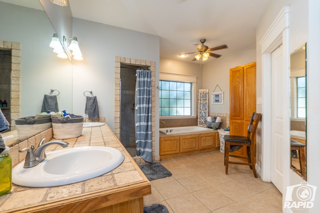 3609 Encino Dr Property Photo 17