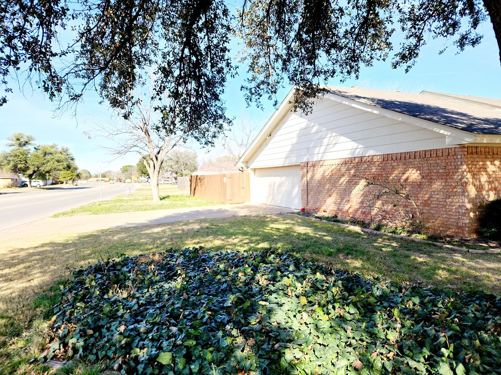 3854 Driftwood Dr Property Photo 22