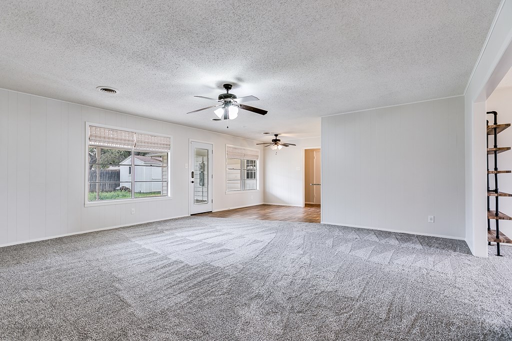 2702 Tanglewood Dr Property Photo 11