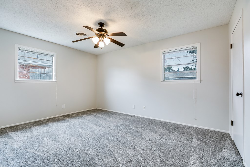 2702 Tanglewood Dr Property Photo 30