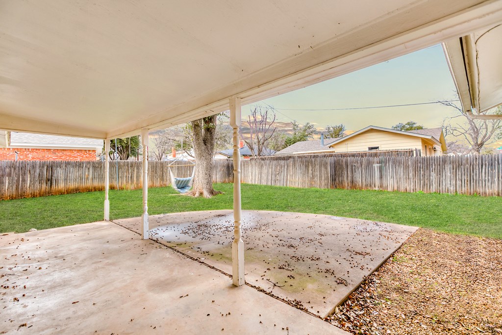 2702 Tanglewood Dr Property Photo 38