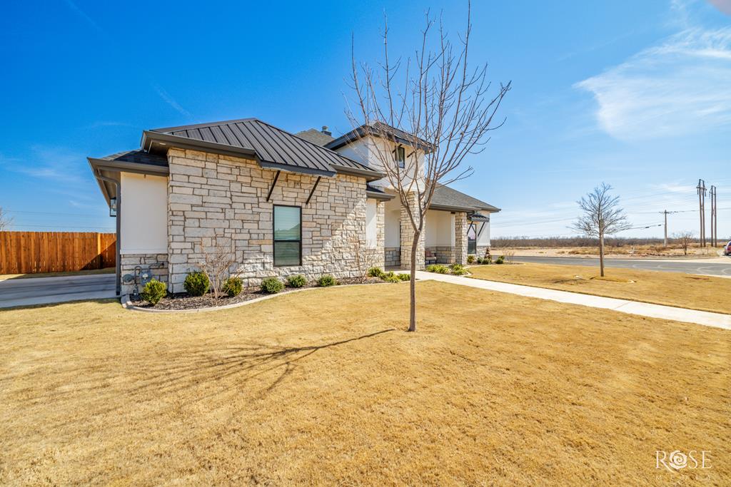 4742 Wolf Creek Dr Property Photo 36