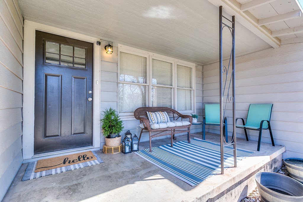 1326 State St Property Photo 4