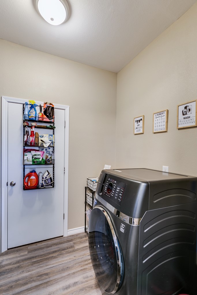 1326 State St Property Photo 26
