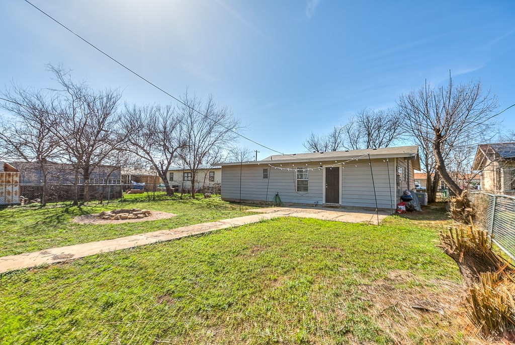 1326 State St Property Photo 29