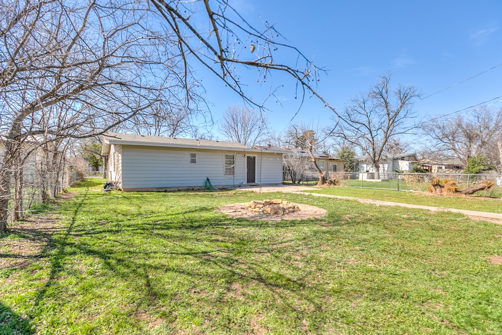 1326 State St Property Photo 30