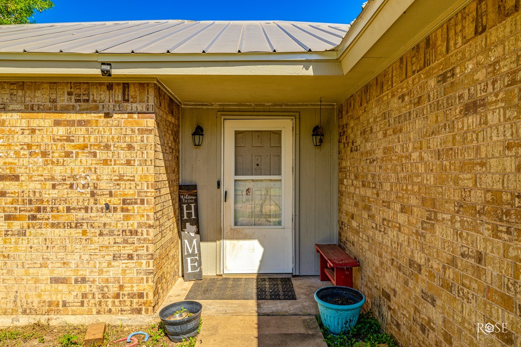 2918 N Oakes St Property Photo 4