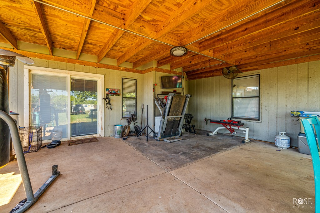 2918 N Oakes St Property Photo 23