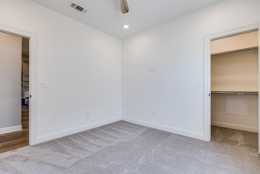 3633 Silver Spur Dr Property Photo 41