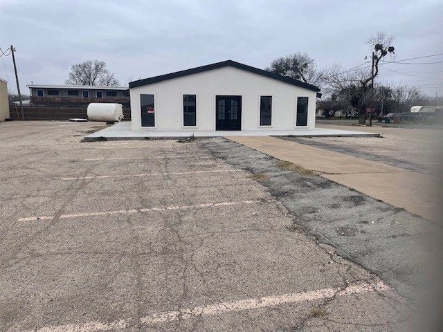3027 N Chadbourne St Property Photo 9