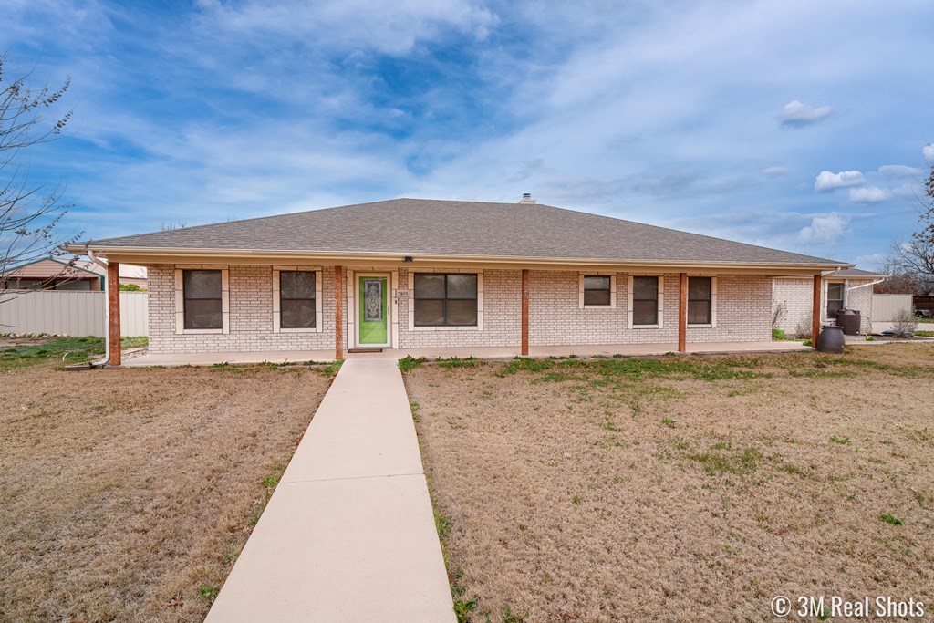 7855 Bison Trail Property Photo 3