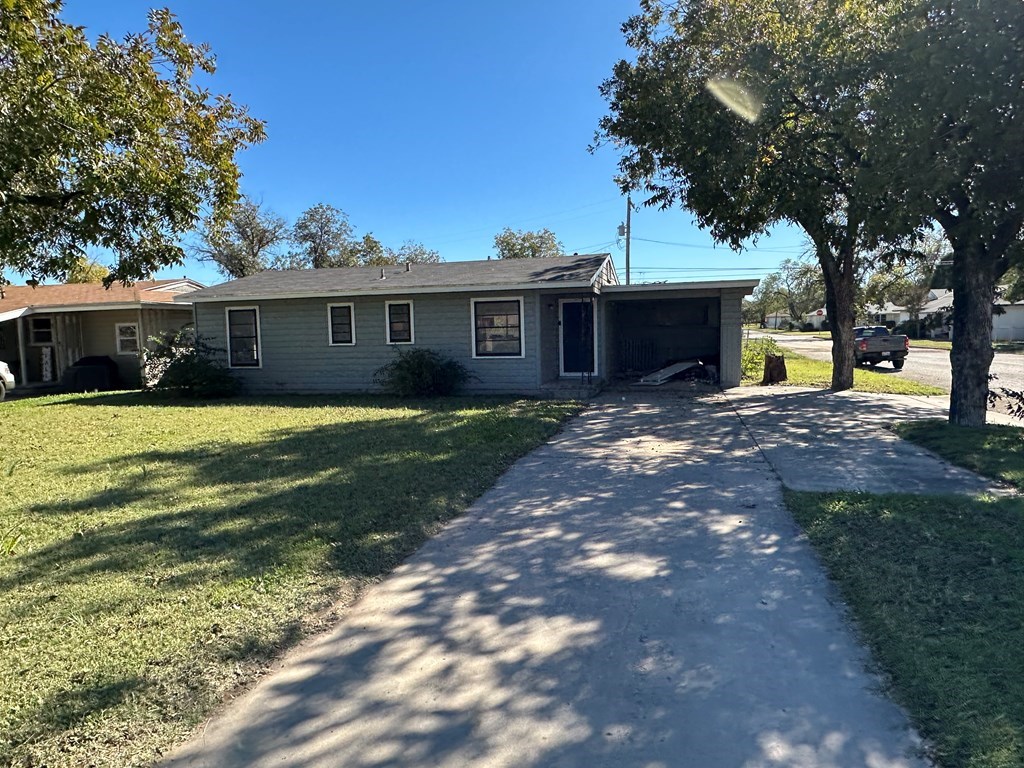 219 La Salle Dr Property Photo 4
