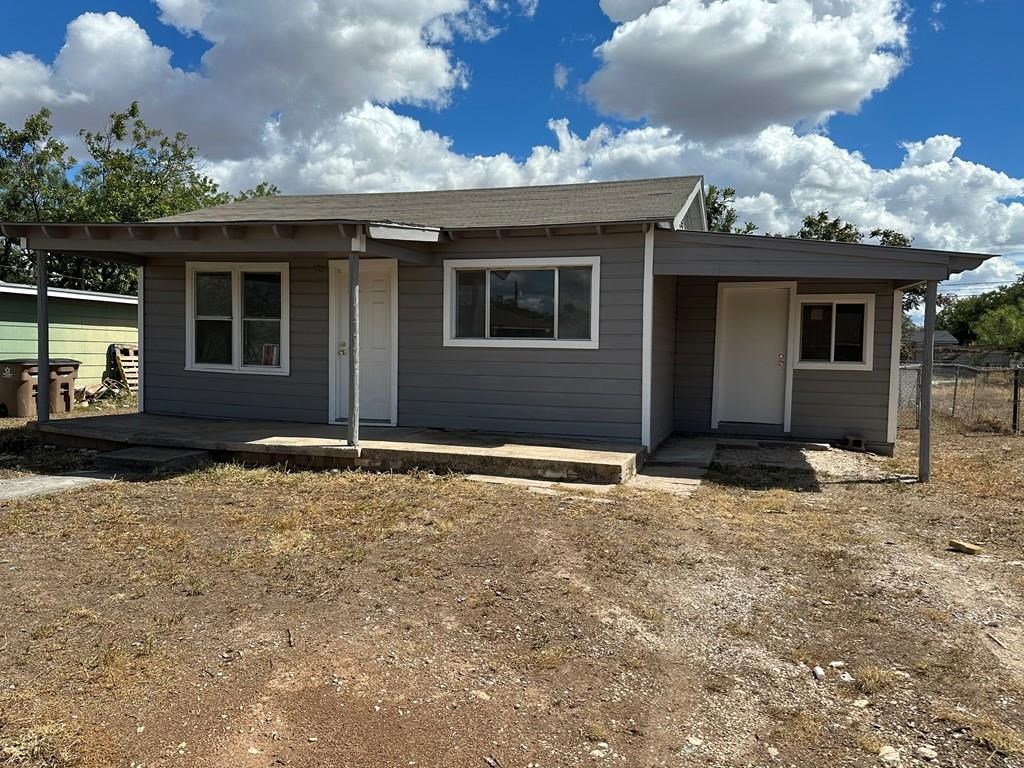 219 La Salle Dr Property Photo 5