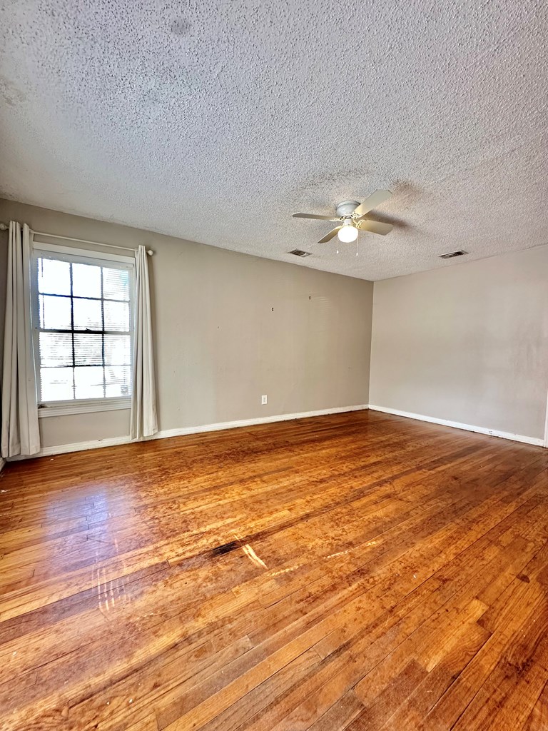 19798 First St Property Photo 4