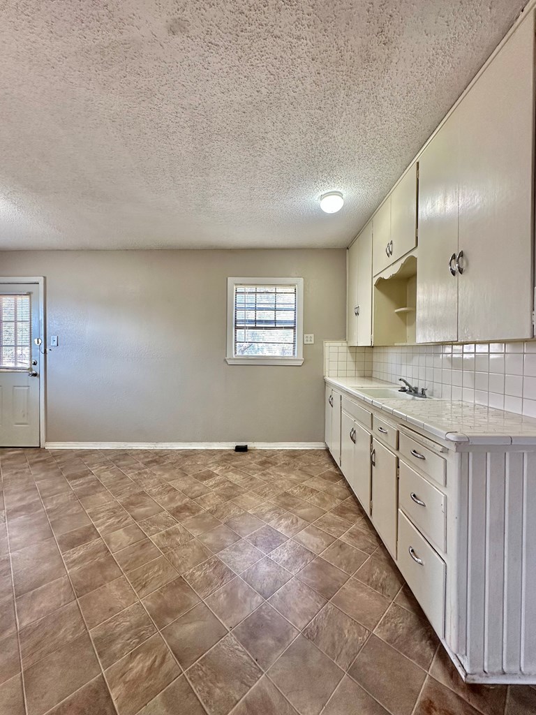 19798 First St Property Photo 10