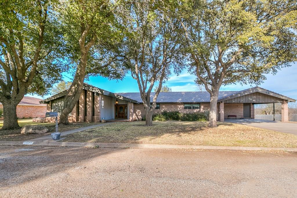 1000 Lakeside Dr Property Photo