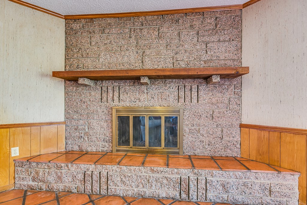 1000 Lakeside Dr Property Photo 16