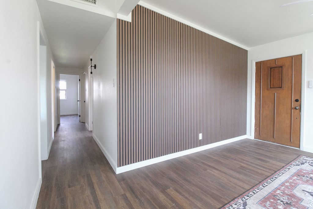 2856 Junius St Property Photo 7