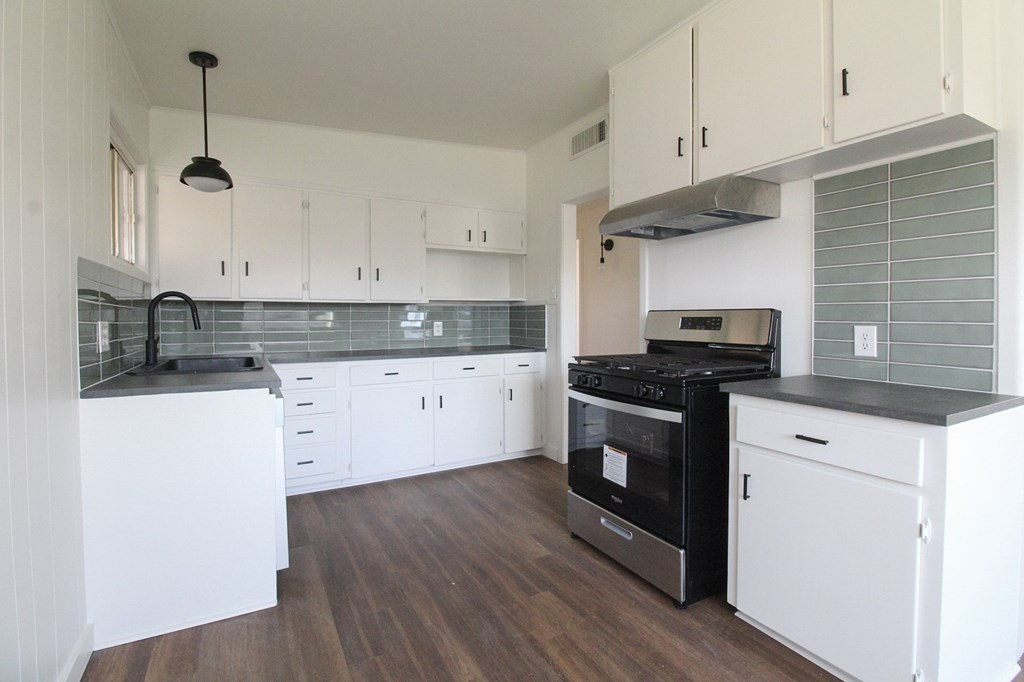 2856 Junius St Property Photo 10
