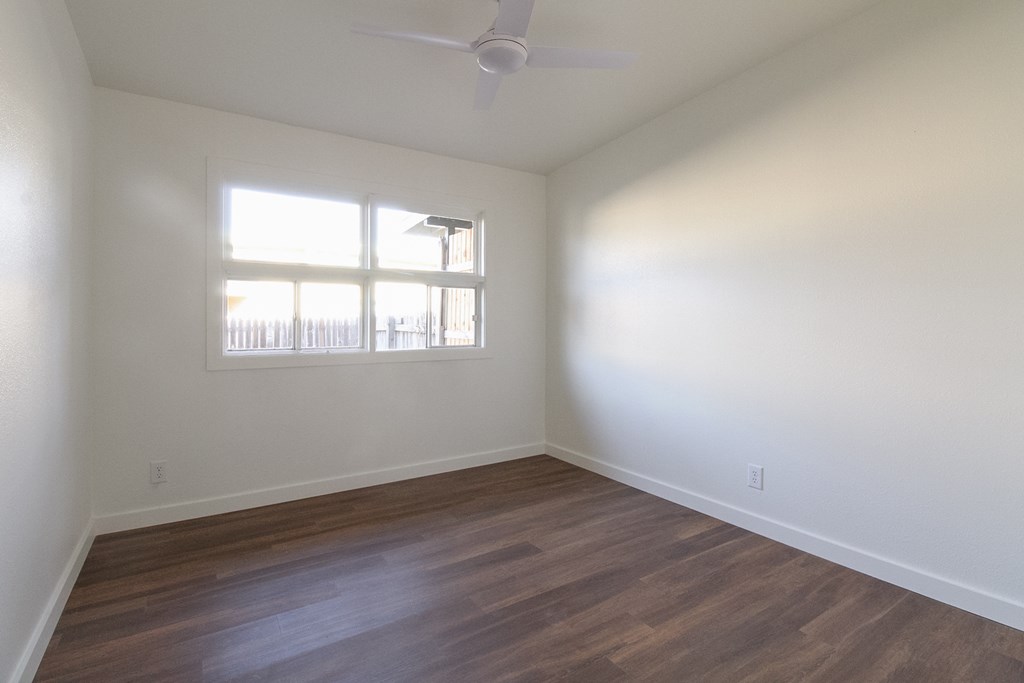 2856 Junius St Property Photo 12