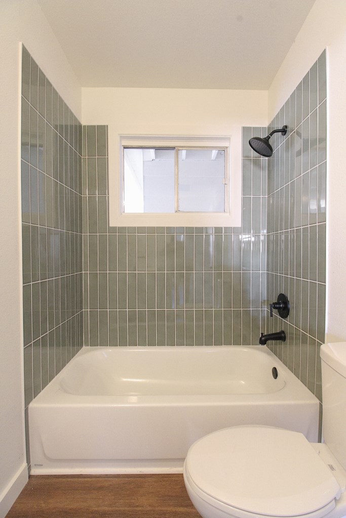 2856 Junius St Property Photo 14