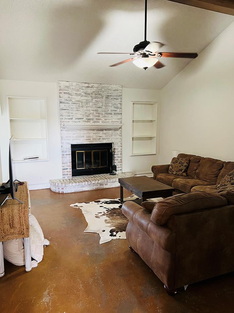 1030 Scott Lane Property Photo 3