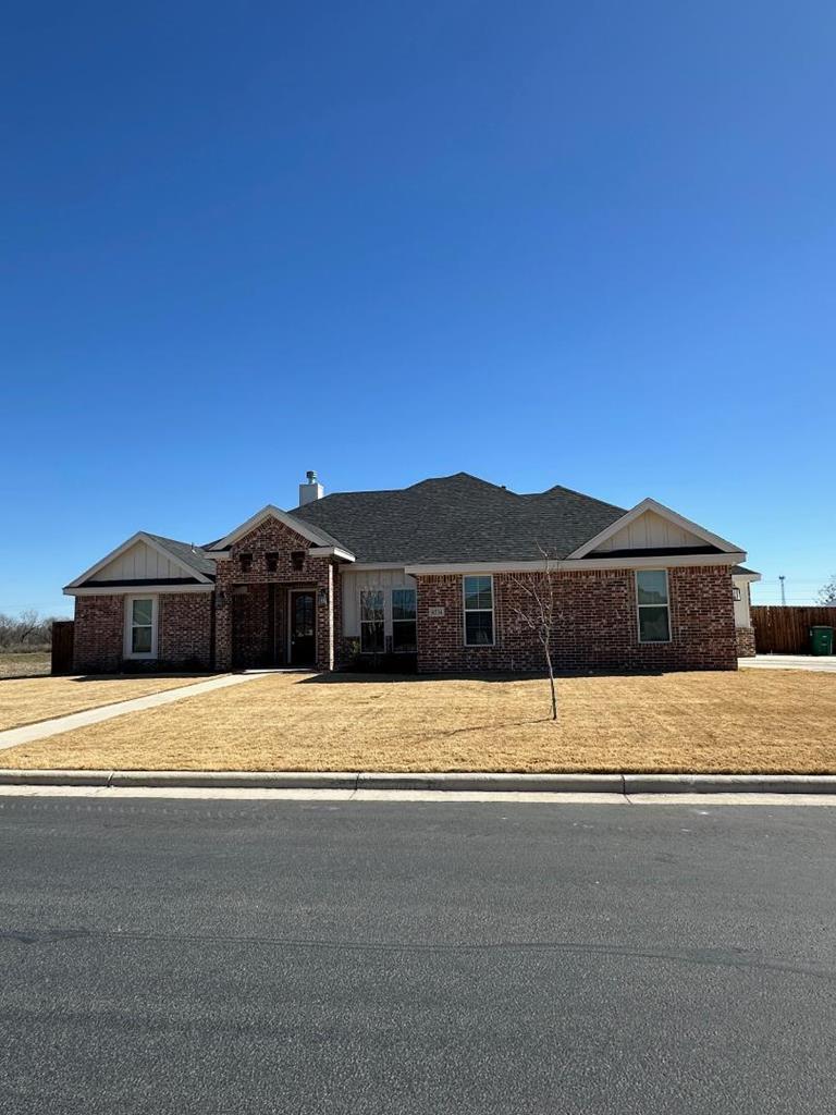 4734 Wolf Creek Dr Property Photo 3