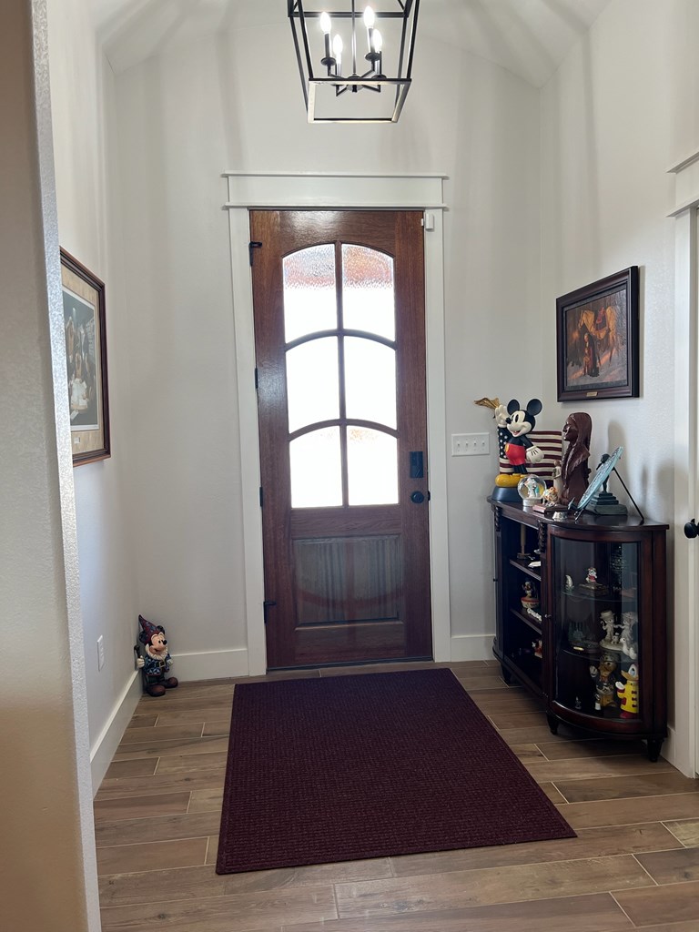 4734 Wolf Creek Dr Property Photo 5