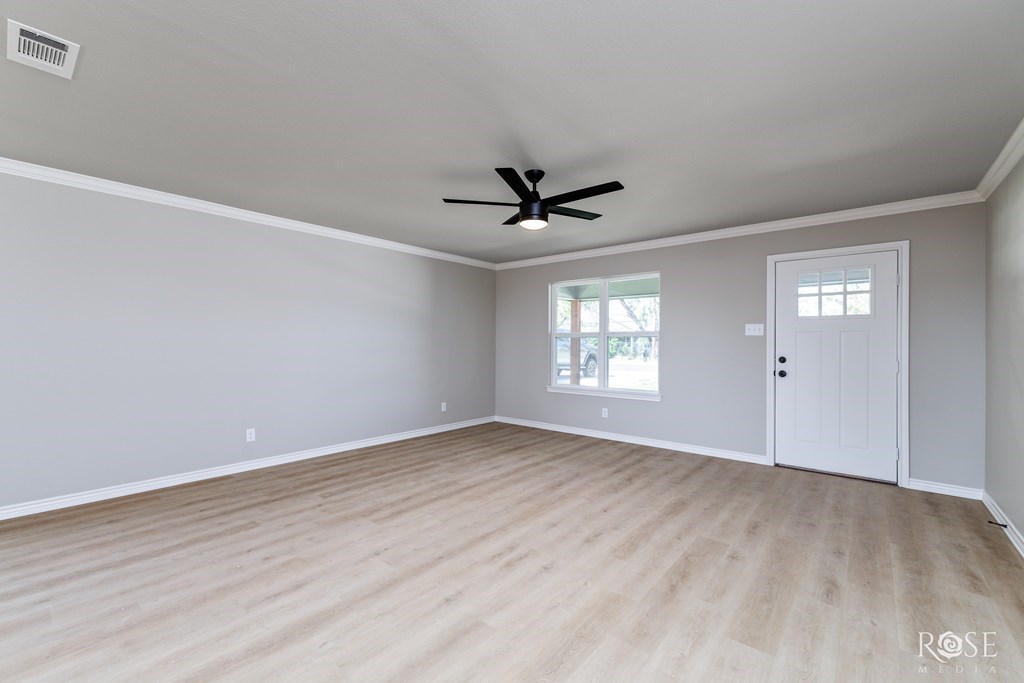 3905 Blum St Property Photo 10