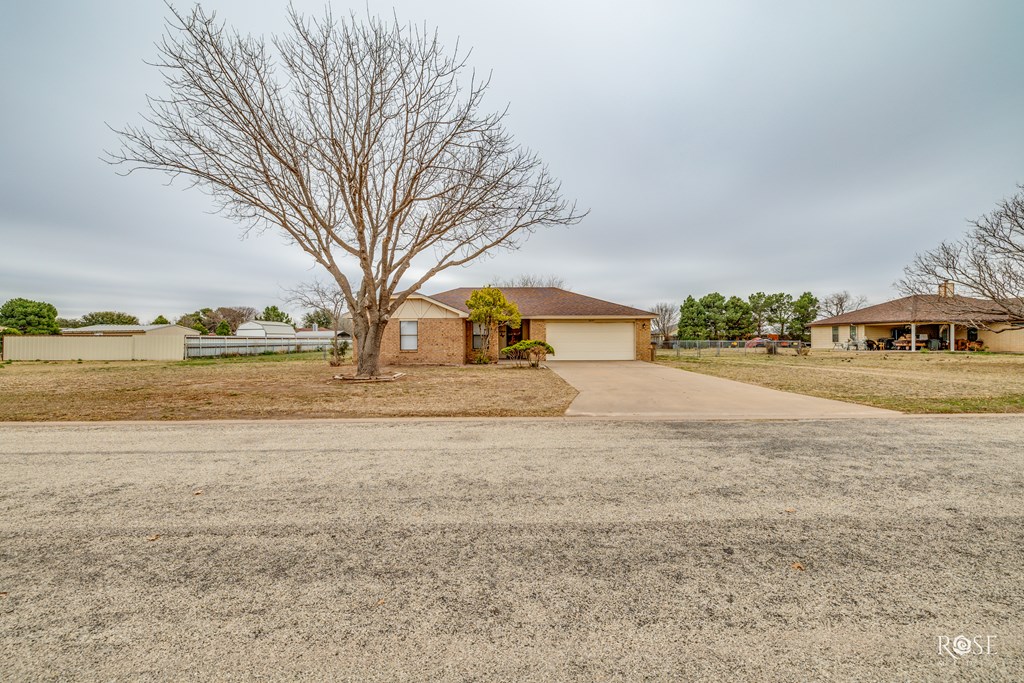 1037 Crickett Lane Property Photo 3