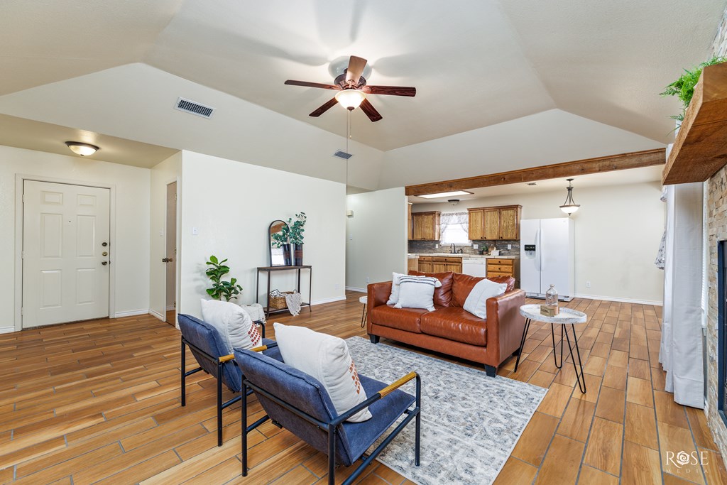 1037 Crickett Lane Property Photo 10