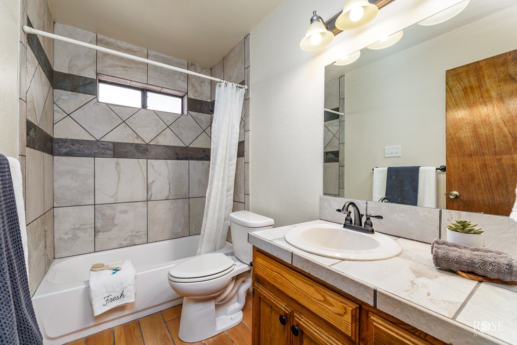 1037 Crickett Lane Property Photo 21
