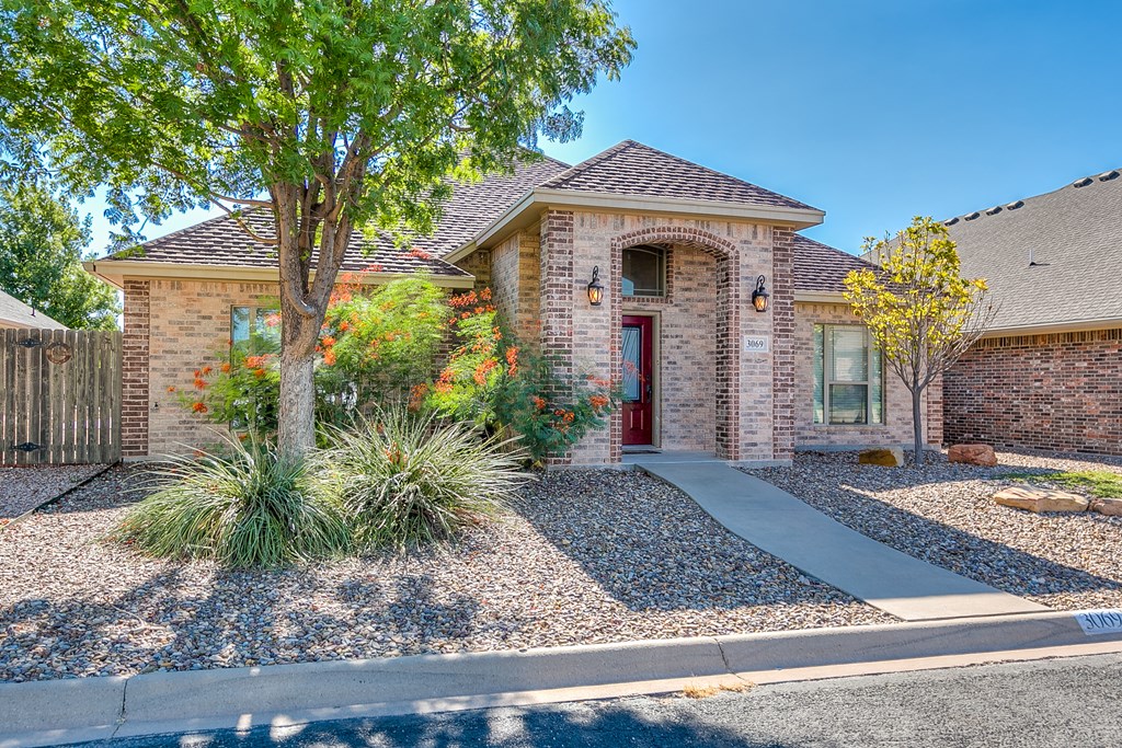 3069 Champions Circle Property Photo 2