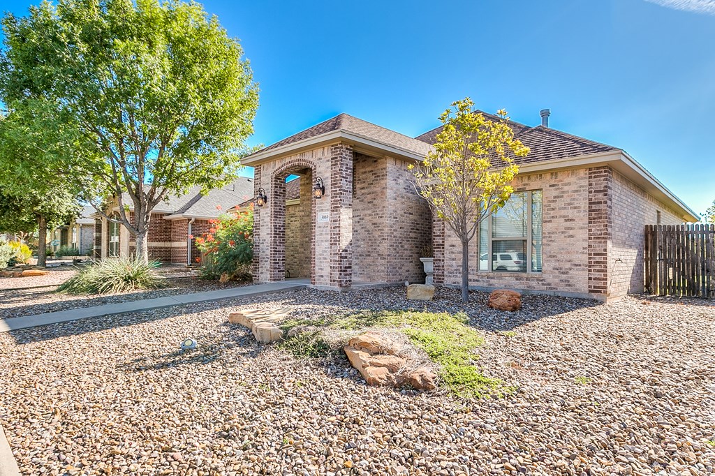 3069 Champions Circle Property Photo 3