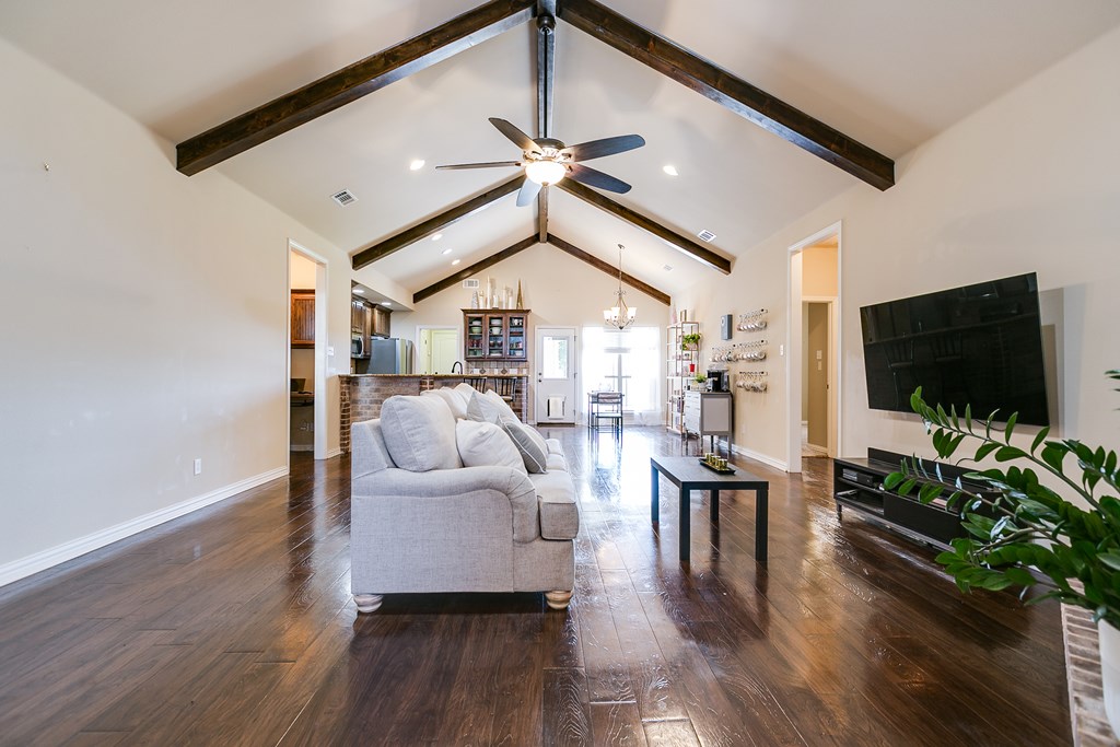 3069 Champions Circle Property Photo 8