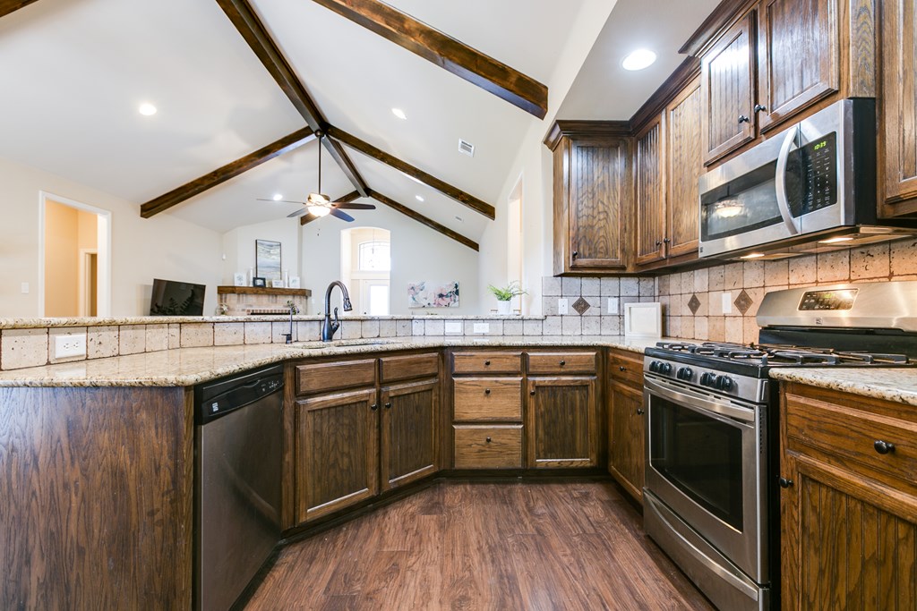3069 Champions Circle Property Photo 17