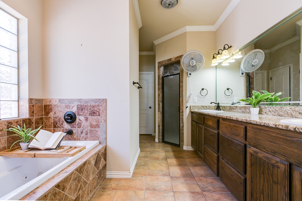 3069 Champions Circle Property Photo 28